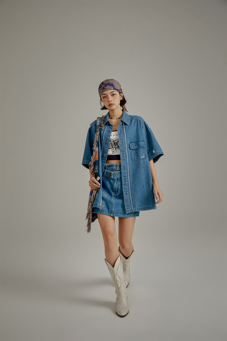 CHUU Distressed Embroidered Denim Short Sleeve Shirt