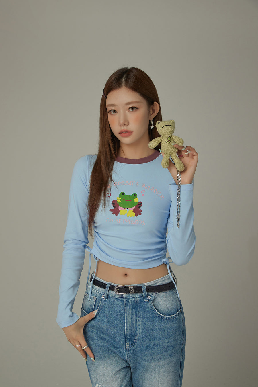 CHUU Logo Character Shirring String T-Shirt