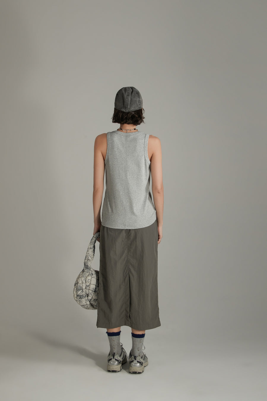 CHUU Basic Simple Sleeveless T-Shirt