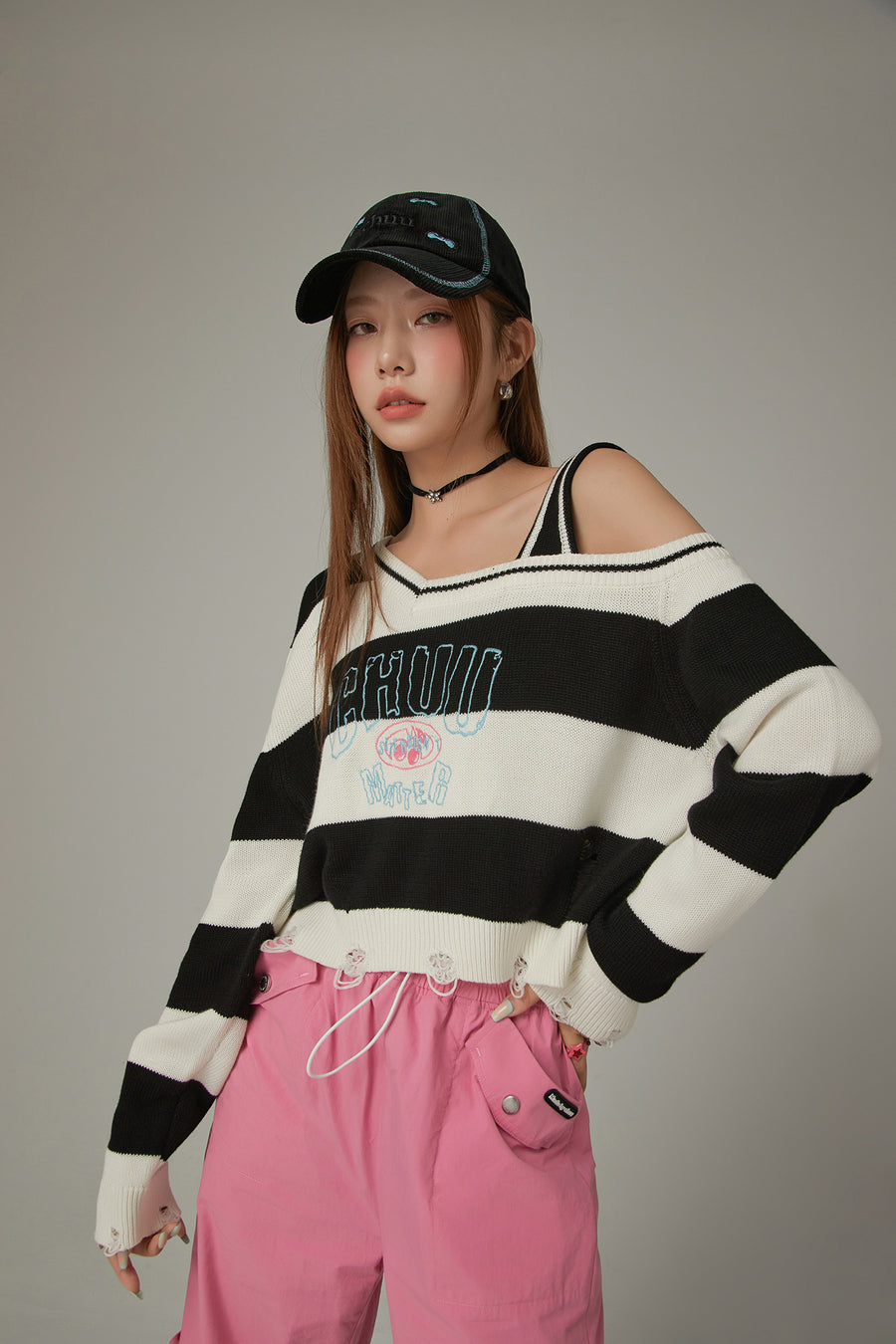 CHUU One Shoulder Cropped Loose Fit Knit Sweater