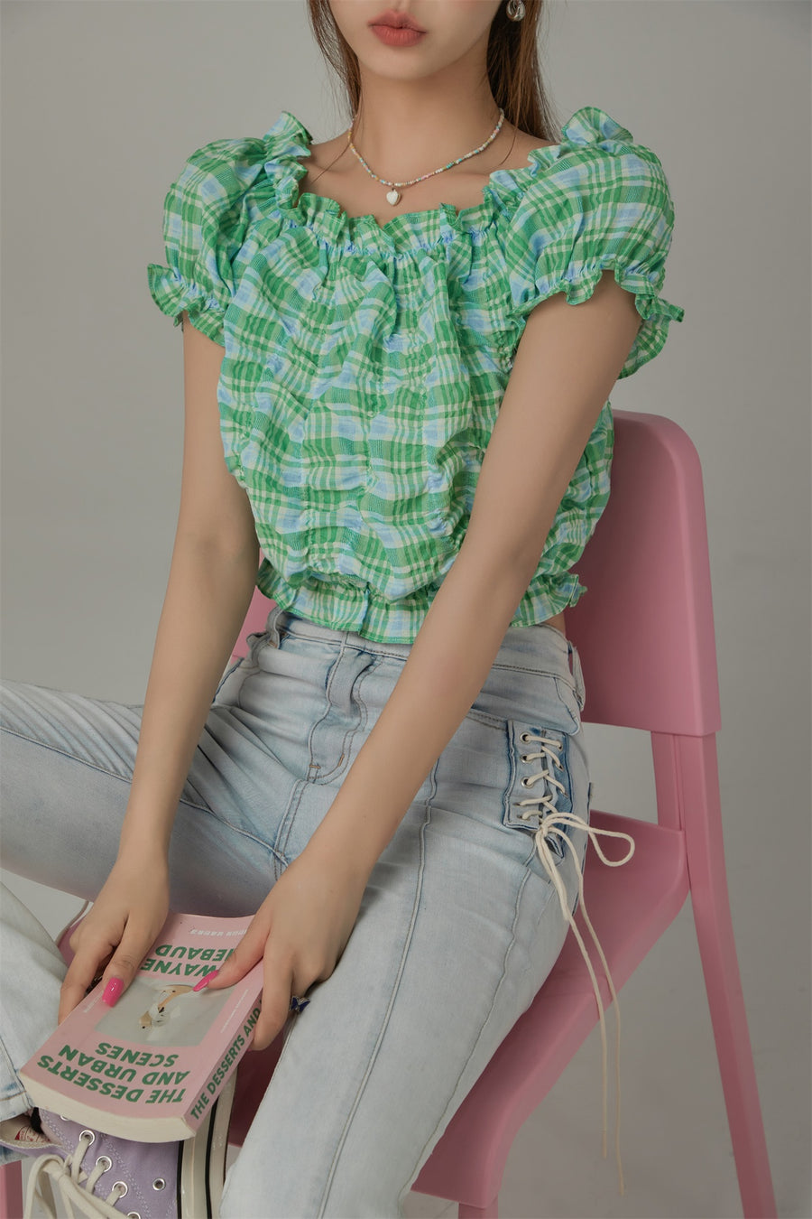 CHUU Shirred Puffy Sleeve Cropped Blouse