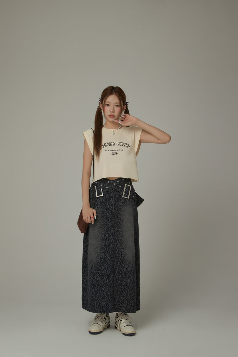 CHUU Cherry Bomb Embroidered Cropped Boxy T-Shirt