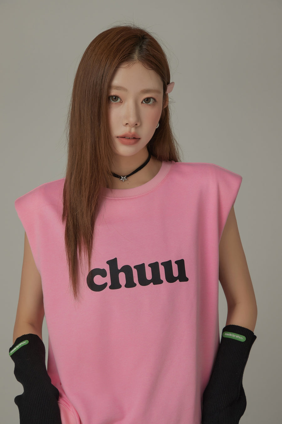 CHUU Logo Shoulder Pad Boxy Sleeveless Top