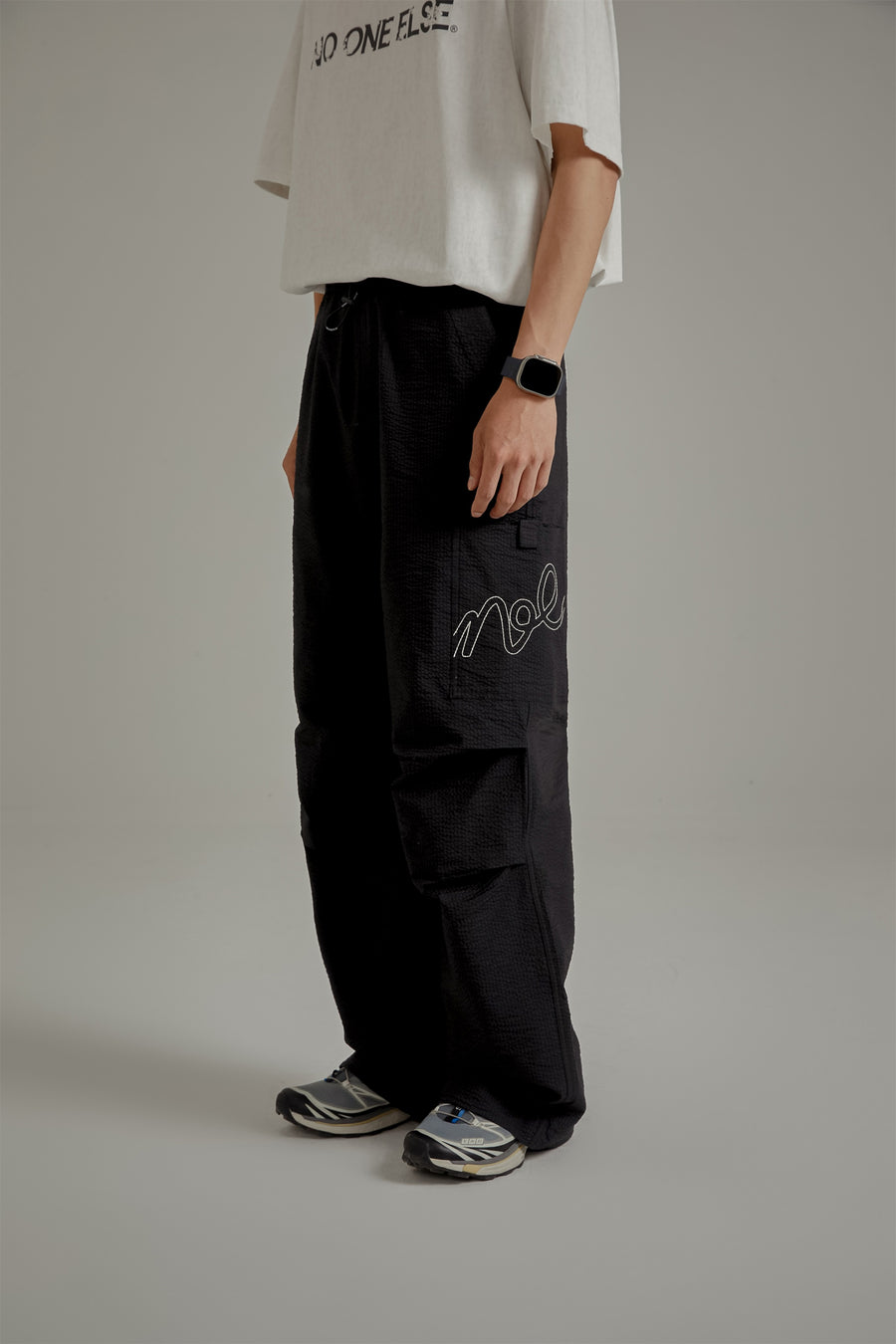 CHUU Logo High Waist Drawstring Casual Pants