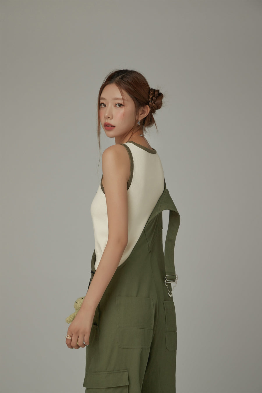 CHUU Logo Lettering Color Knit Sleeveless Top