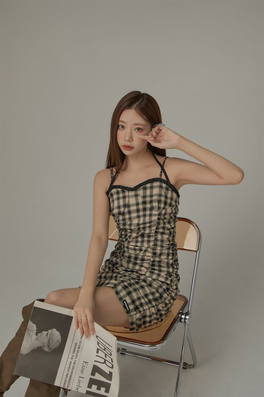 CHUU Check Sleeveless Halter Neck Shirring Dress