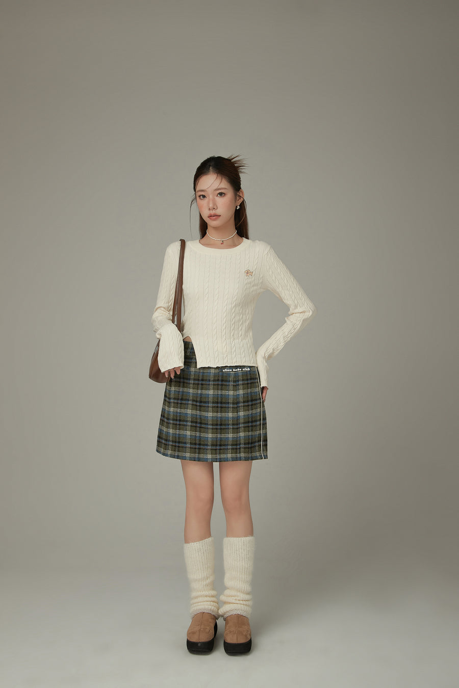 CHUU Logo Check Mini Skirt