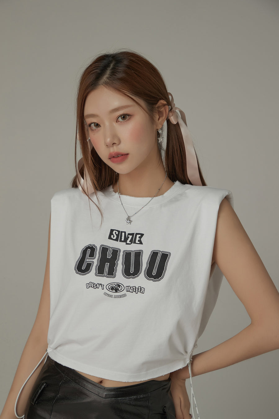 CHUU Side Strings Sleeveless Sporty Top