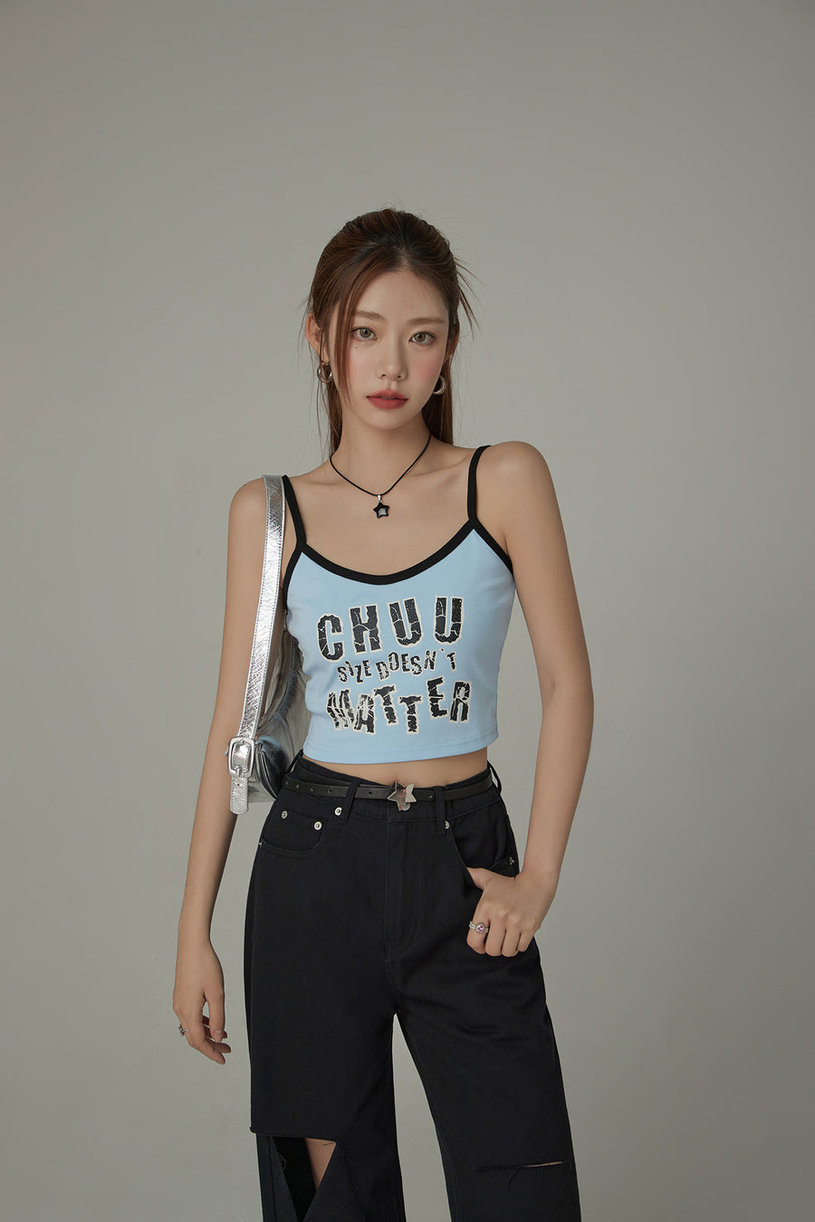 CHUU Chuu Size Doesnt Matter Printed Sleeveless Crop Top