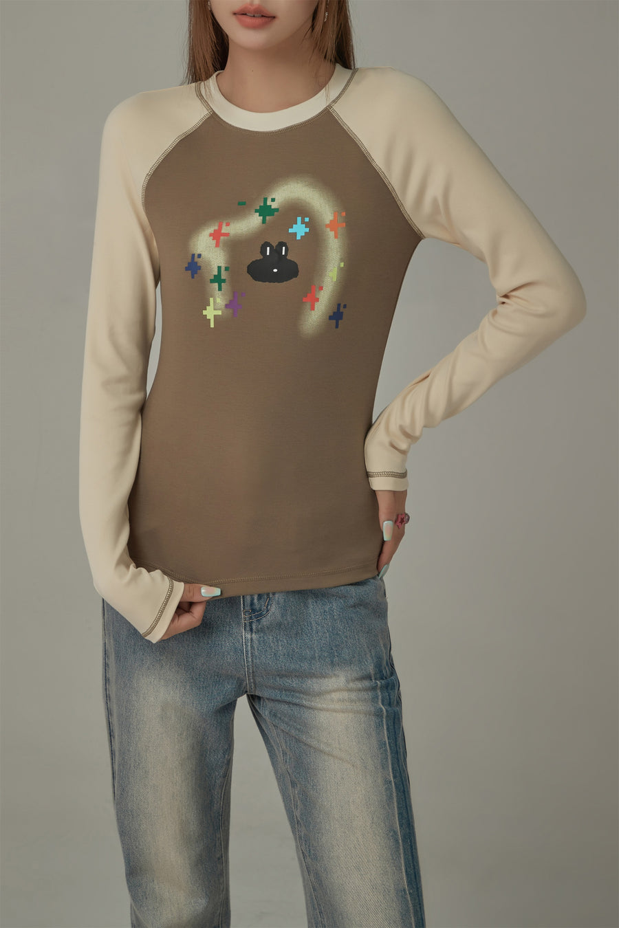 CHUU Character Pixel Stars Color Long Sleeve T-Shirt