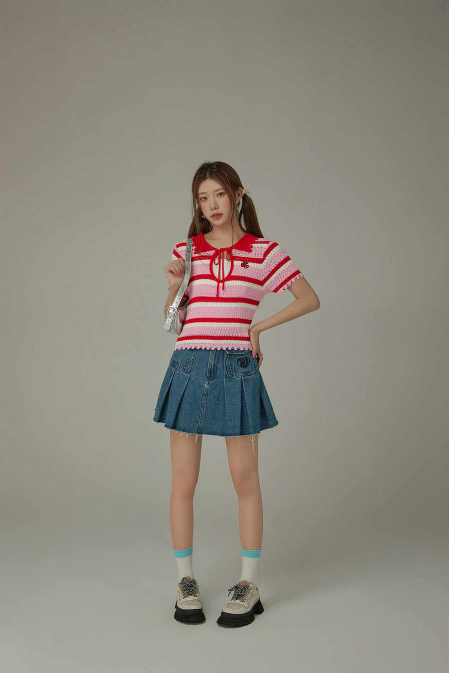 CHUU Stripe Ribbon Keyhole Knit Top