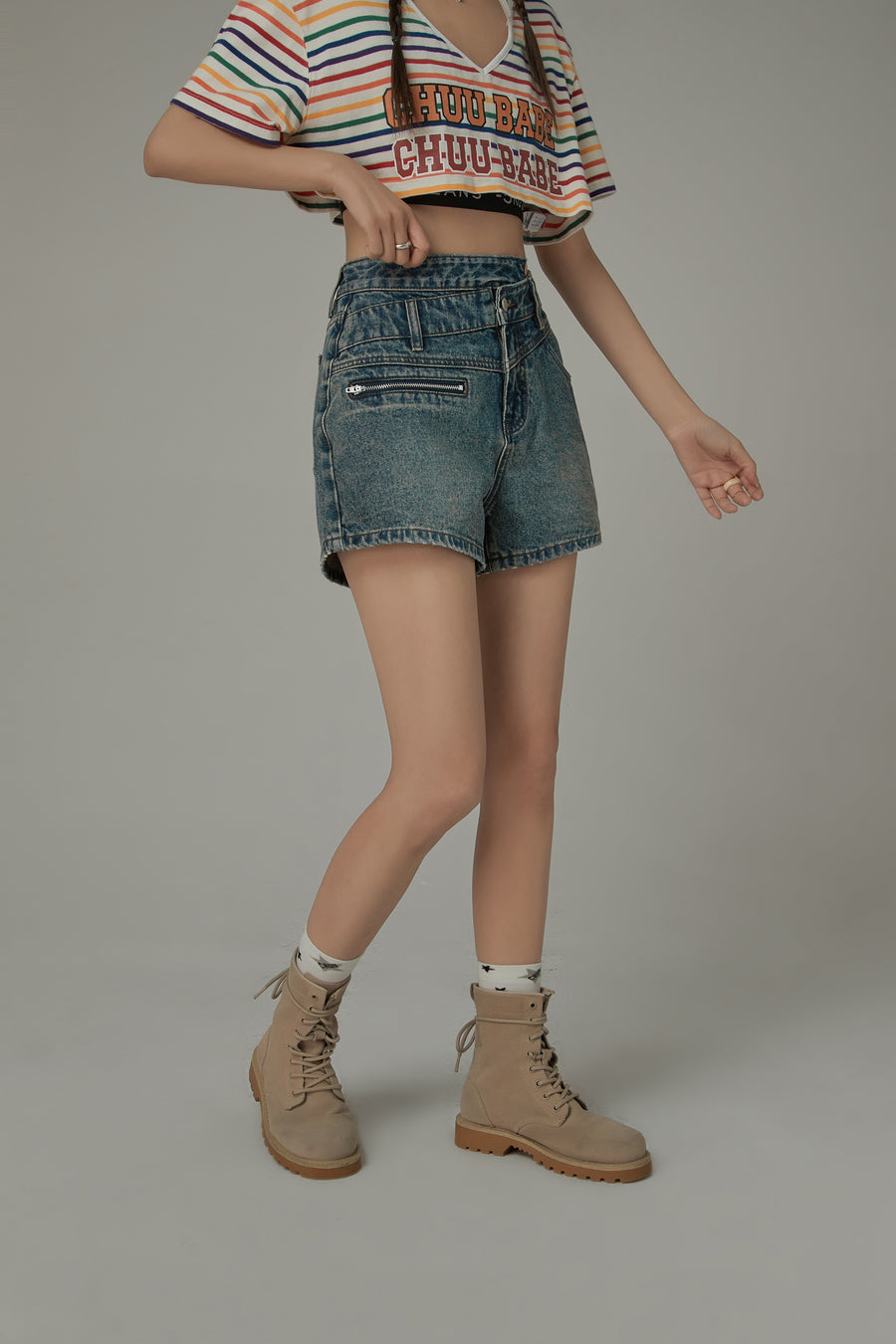 CHUU Asymmetrical Button Distressed Denim Shorts