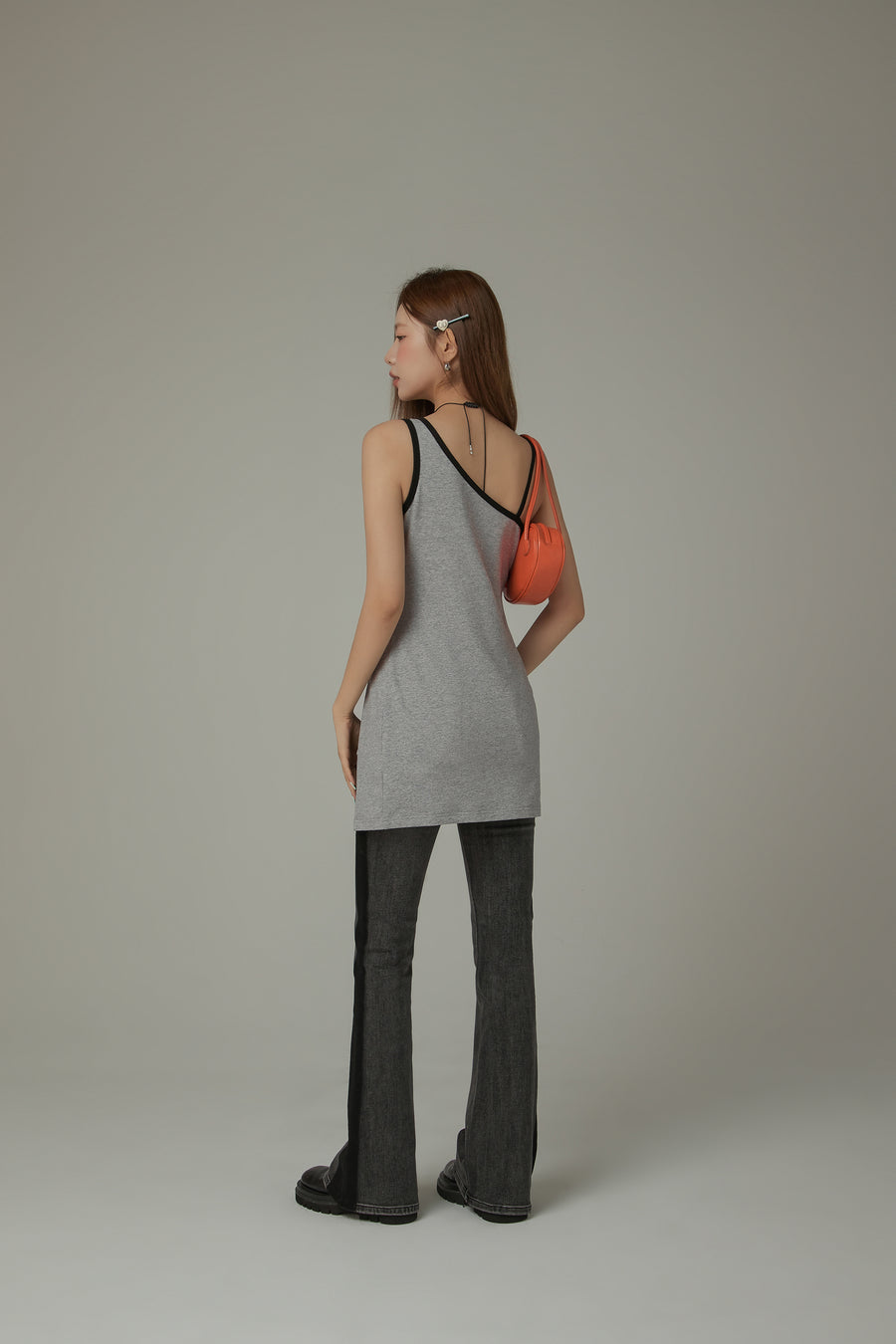 CHUU Slit Color Open Shoulder Sleeveless Top