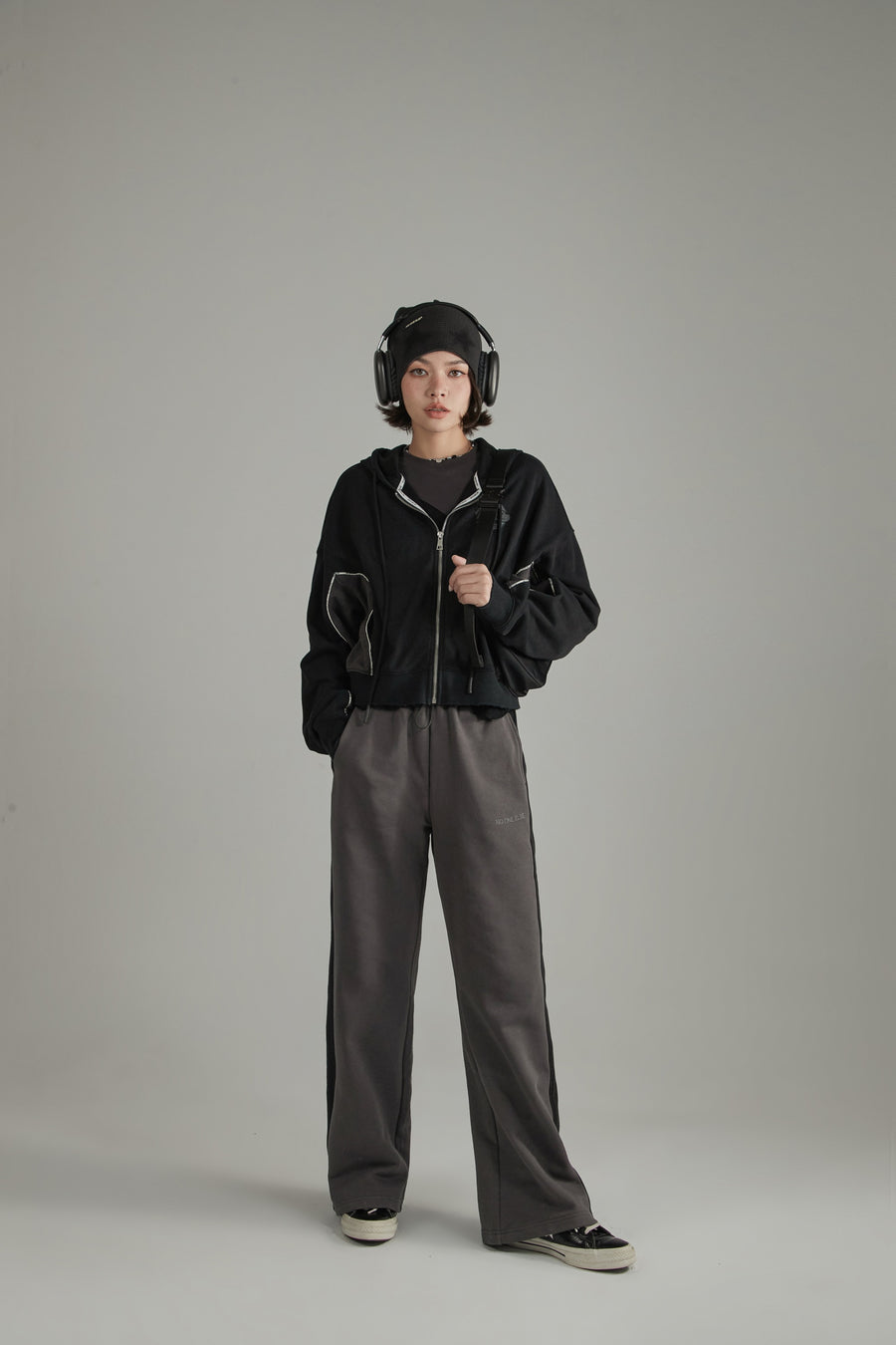 CHUU Two Toned Vintage Sweatpants