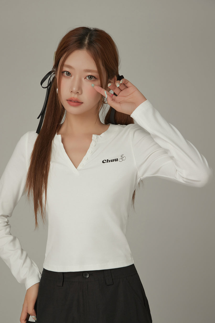 CHUU Logo Cherry Basic Button T-Shirt