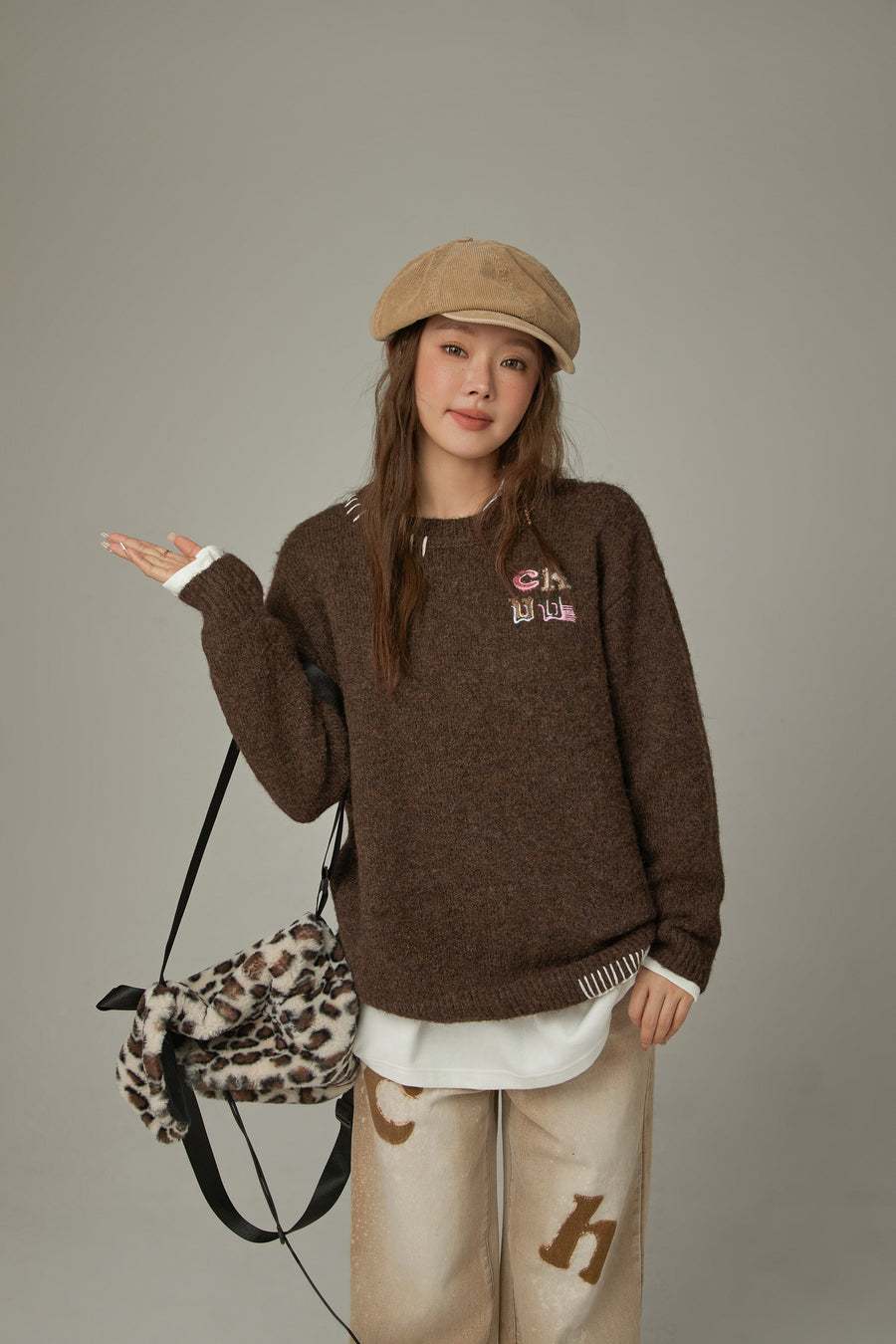 CHUU Logo Basic Loose Fit Knit Sweater