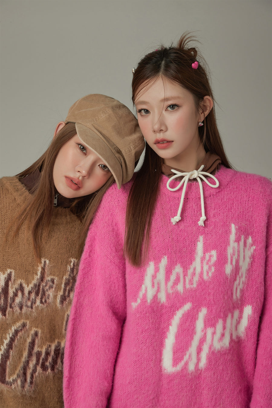 CHUU Logo Distressed Lettering Loose Fit Knit Sweater