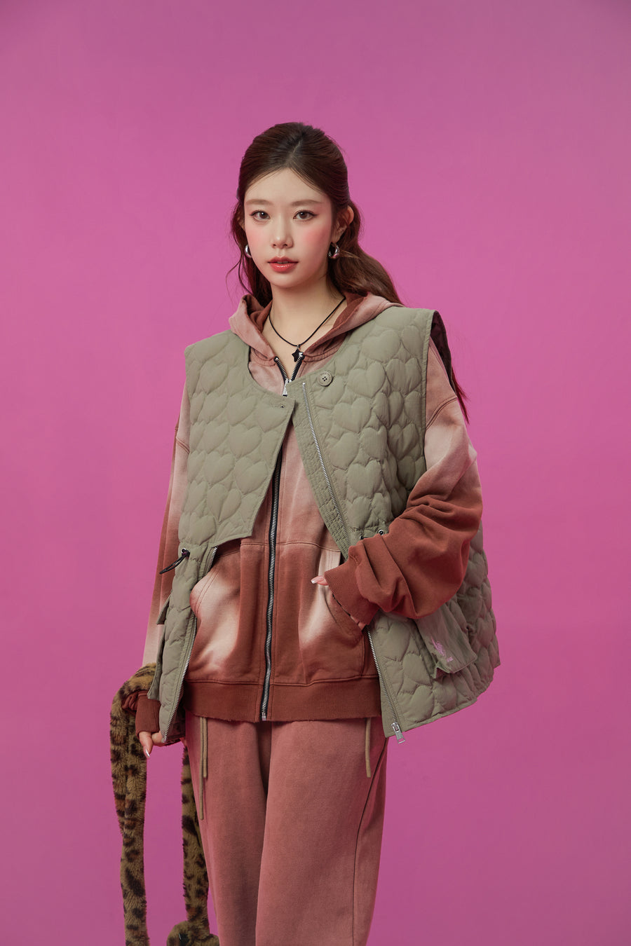 CHUU Heart Quilted Padded Vest