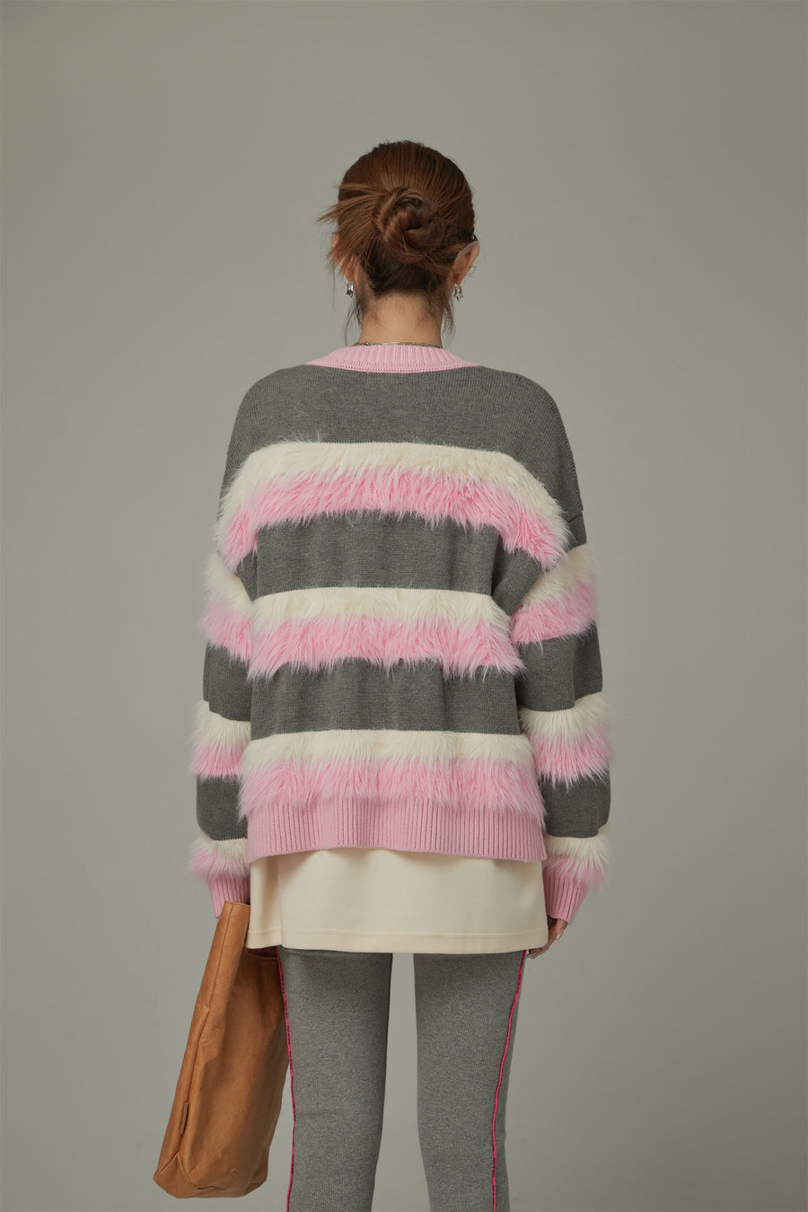 CHUU V-Neck Color Combination Stripe Knit Cardigan