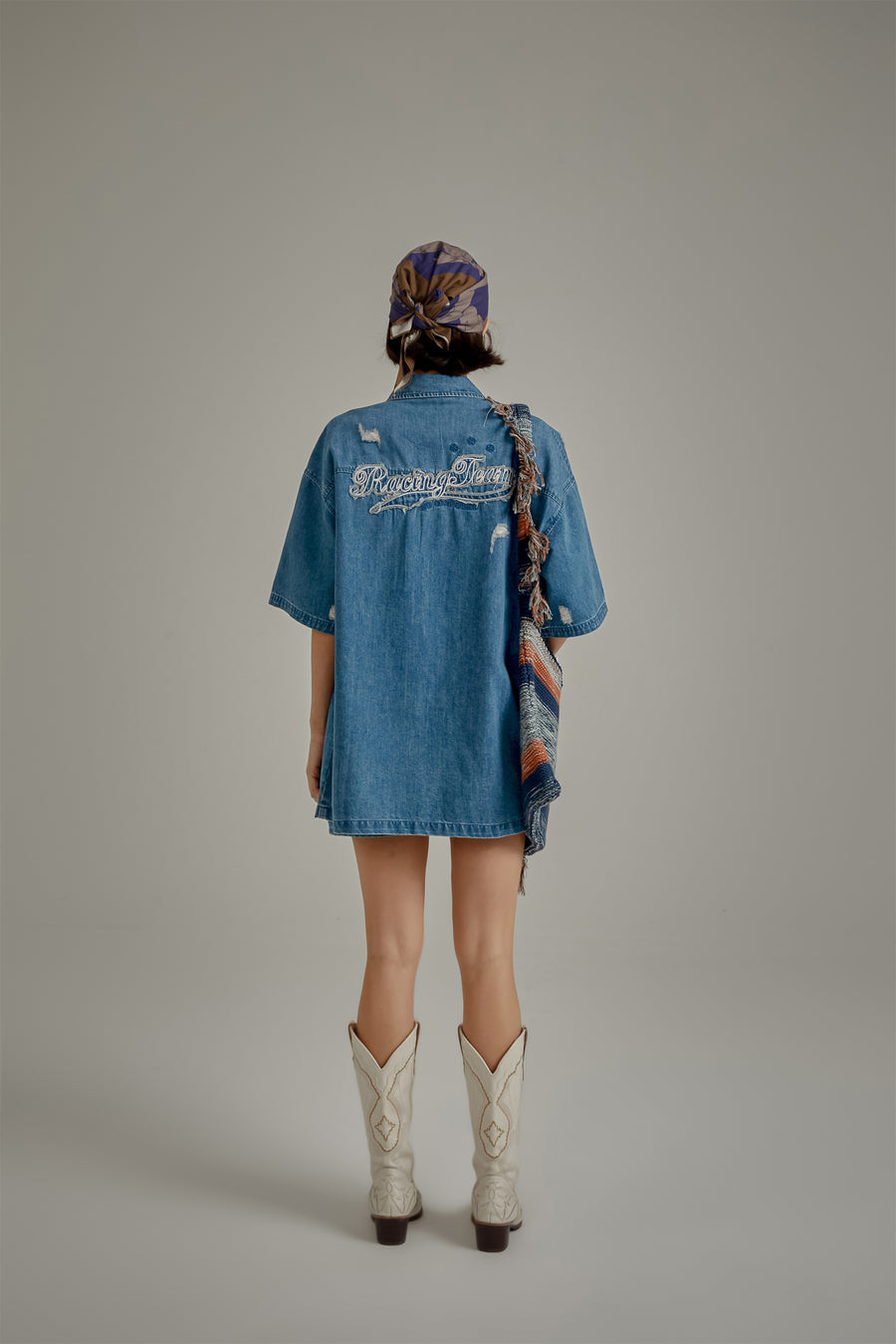 CHUU Distressed Embroidered Denim Short Sleeve Shirt