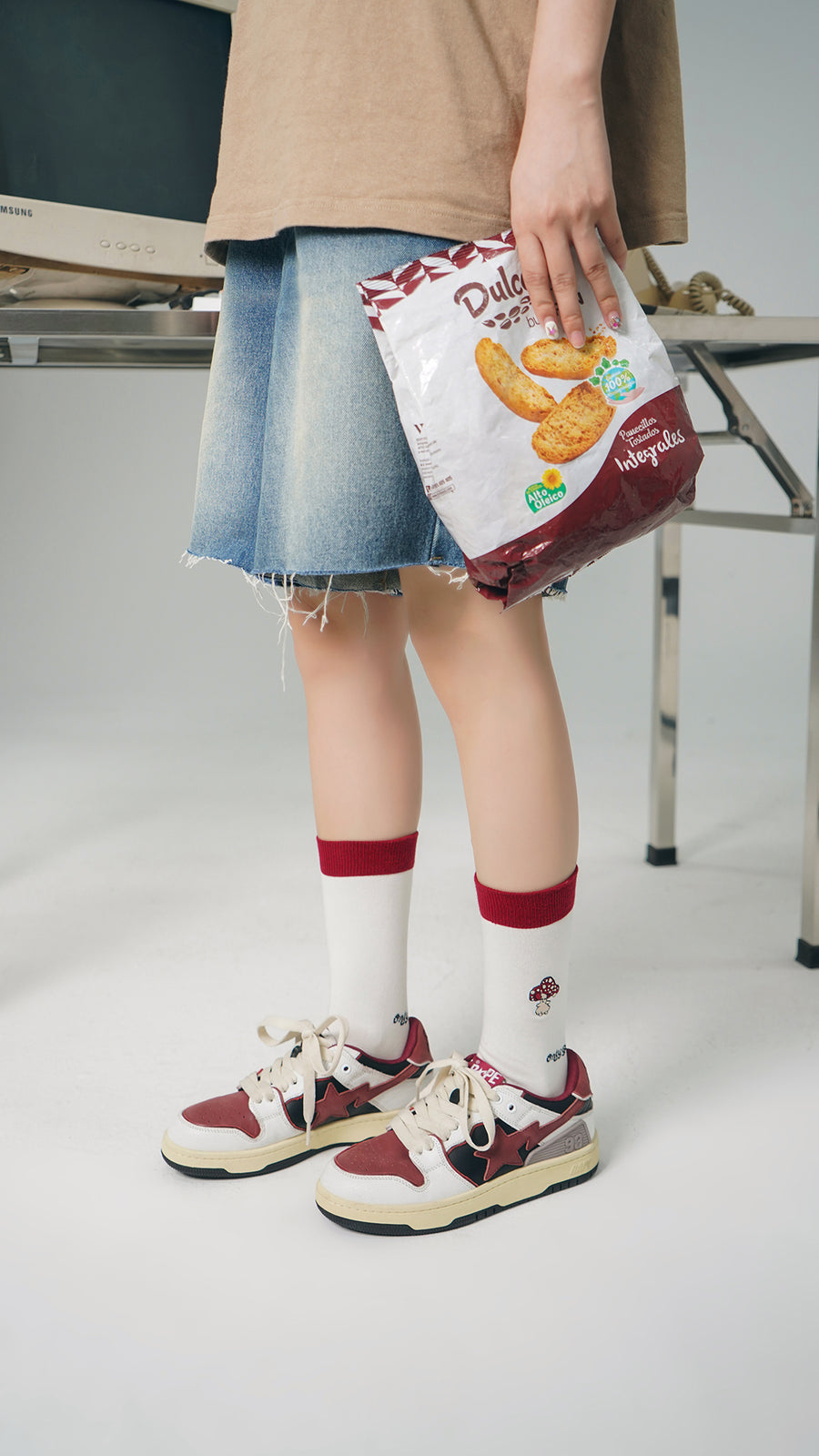 CHUU Mushroom Color High Socks