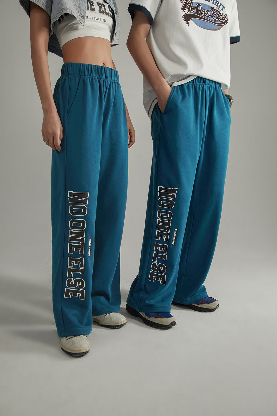 CHUU Side Leg Logo Jogger Pants