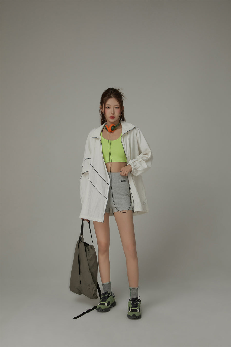 CHUU Slim Sporty Shorts