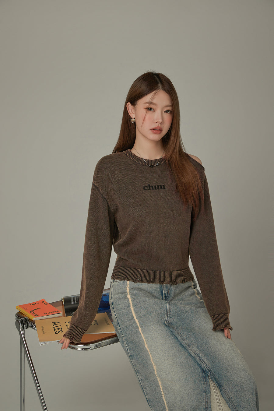 CHUU One Shoulder Cut Out Distressed Knit Sweater