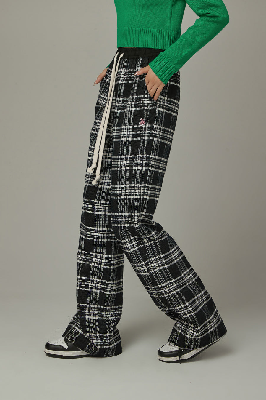 CHUU Daily String Check Pants