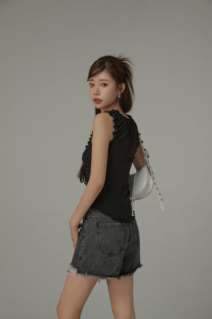 CHUU Ruffle Shirring Sleeveless Top