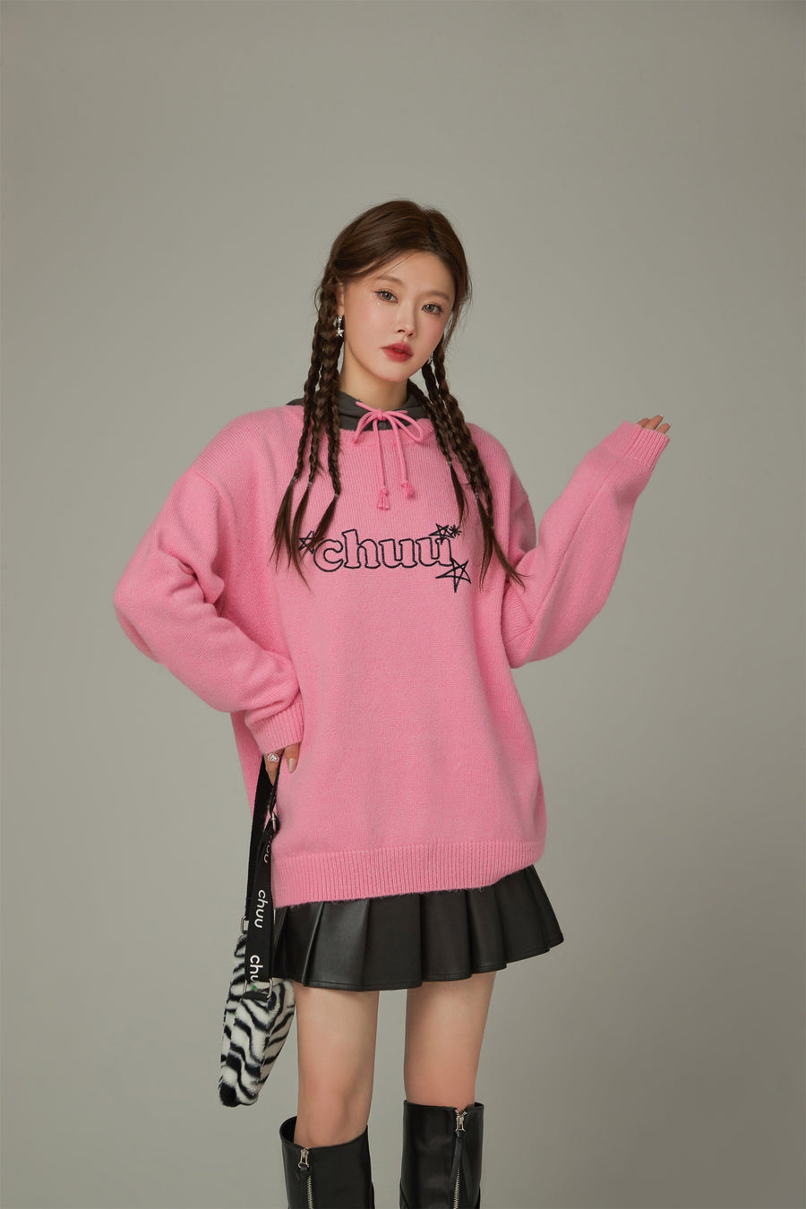 CHUU Logo Star Lettering Loose Fit Knit Sweater