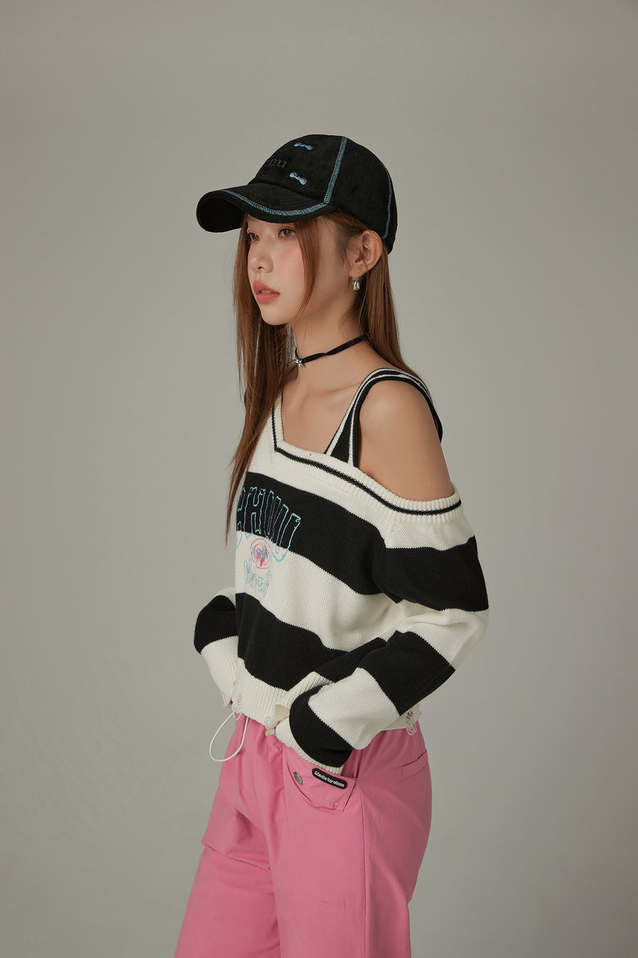 CHUU One Shoulder Cropped Loose Fit Knit Sweater