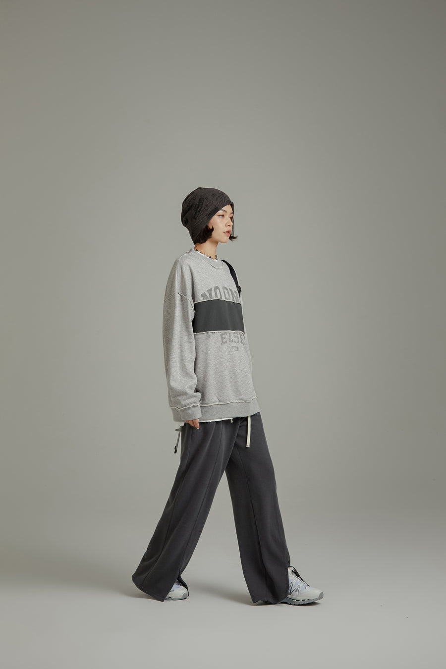 CHUU Logo Color Combination Overfit Sweatshirt