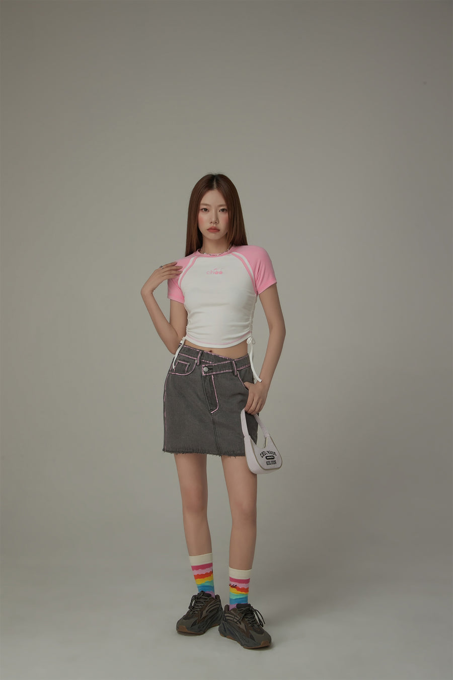 CHUU Chuu Cherry String Colorblocked Short Sleeve T-Shirt