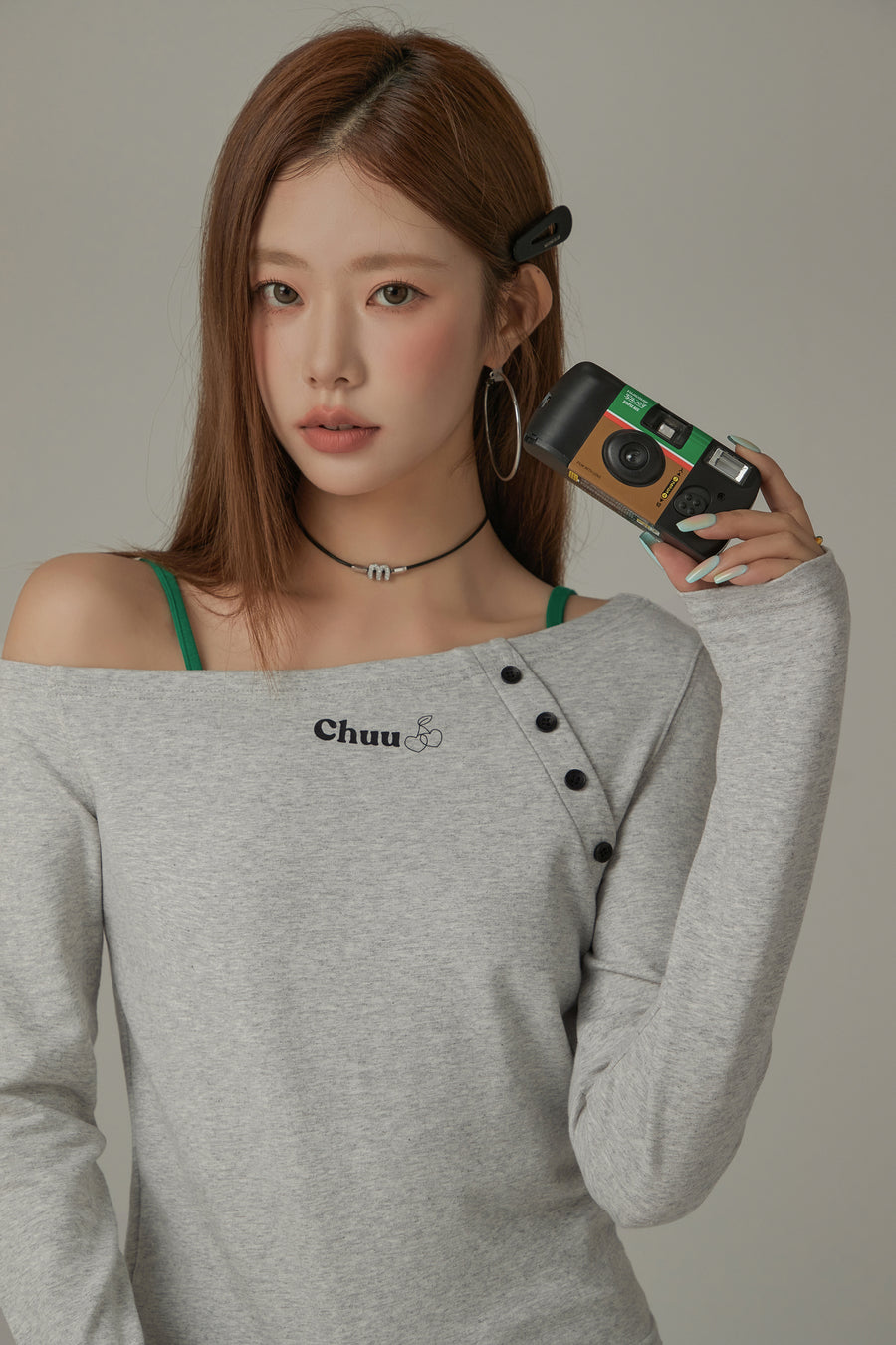 CHUU Logo One Shoulder Unbalanced T-Shirt