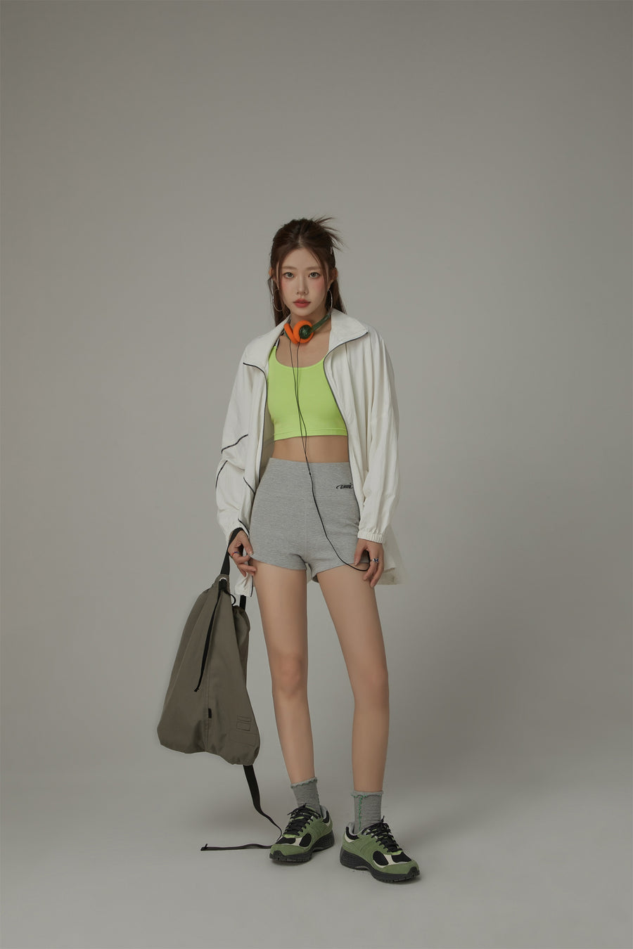 CHUU Slim Sporty Shorts