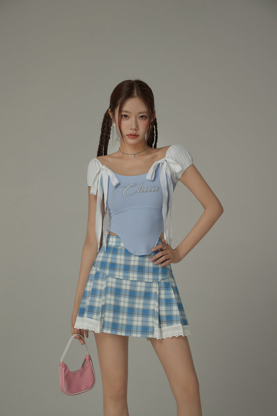 CHUU Unbalanced Chuu Lettering Ribbon Short Sleeve Top