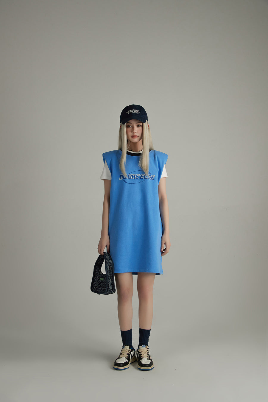 CHUU Noe Center Logo Sleeveless T-Shirt Dress