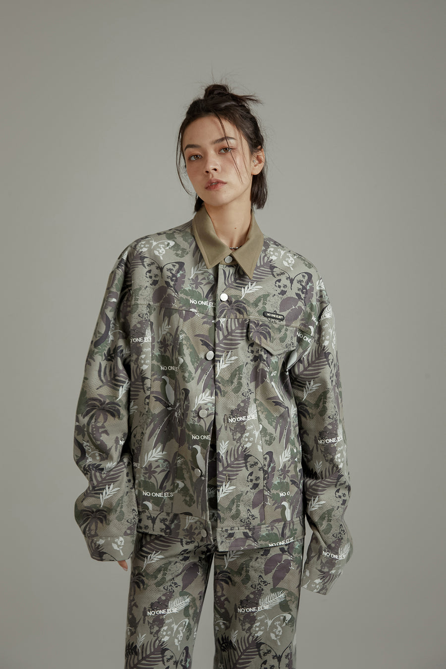 CHUU Forest Print Long Sleeve Jacket