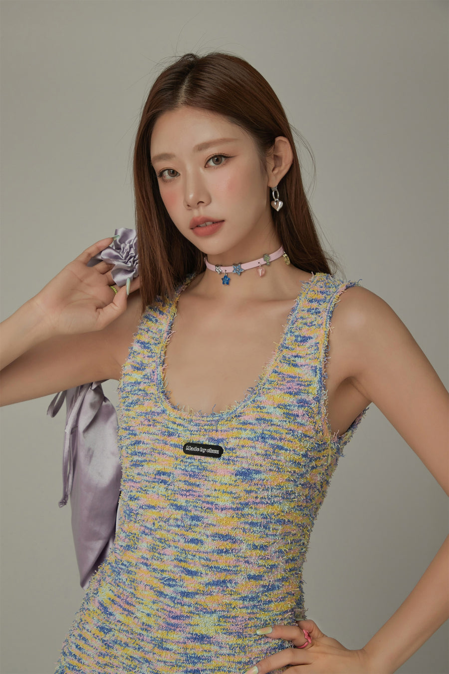 CHUU Logo Basix Slit Sleeveless Top