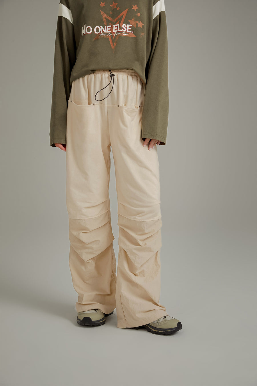 CHUU Shirring Drawstring Wide Leg Casual Pants