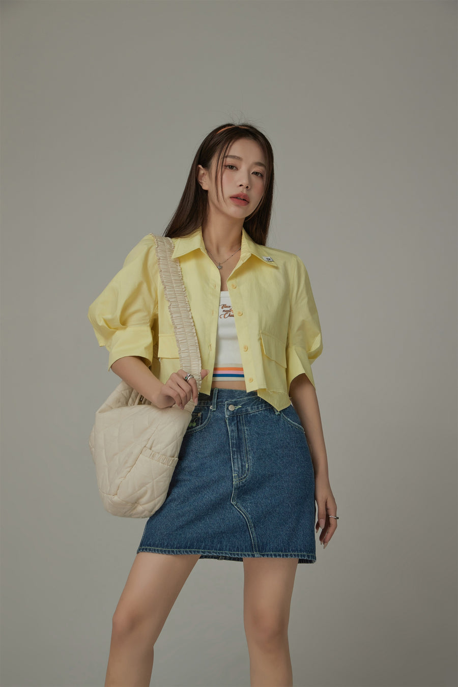 CHUU Puffy Sleeve Colored Pocket Crop Shirt