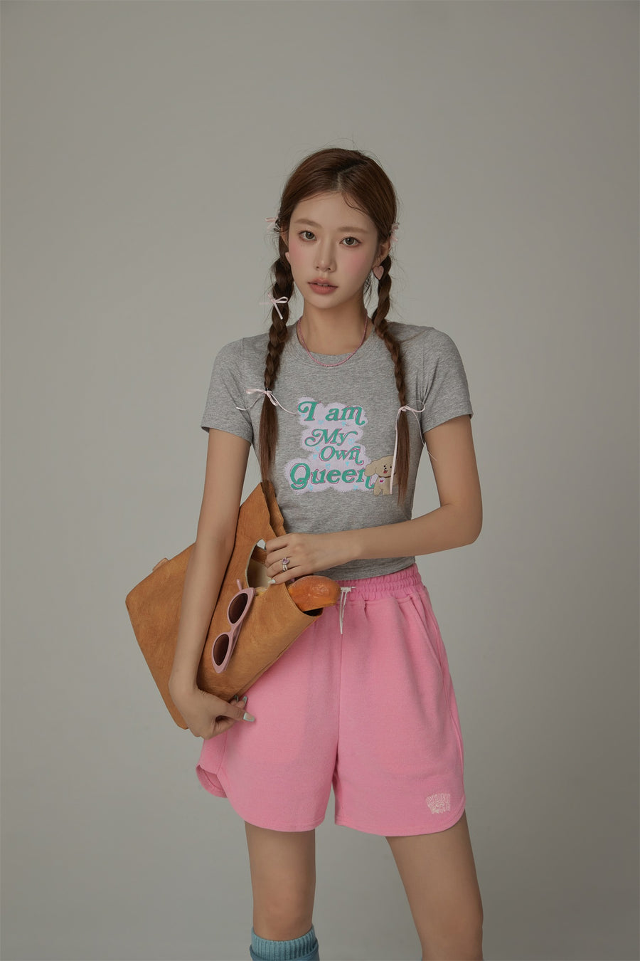 CHUU My Own Queen Printed Short Sleeve Slim T-Shirt