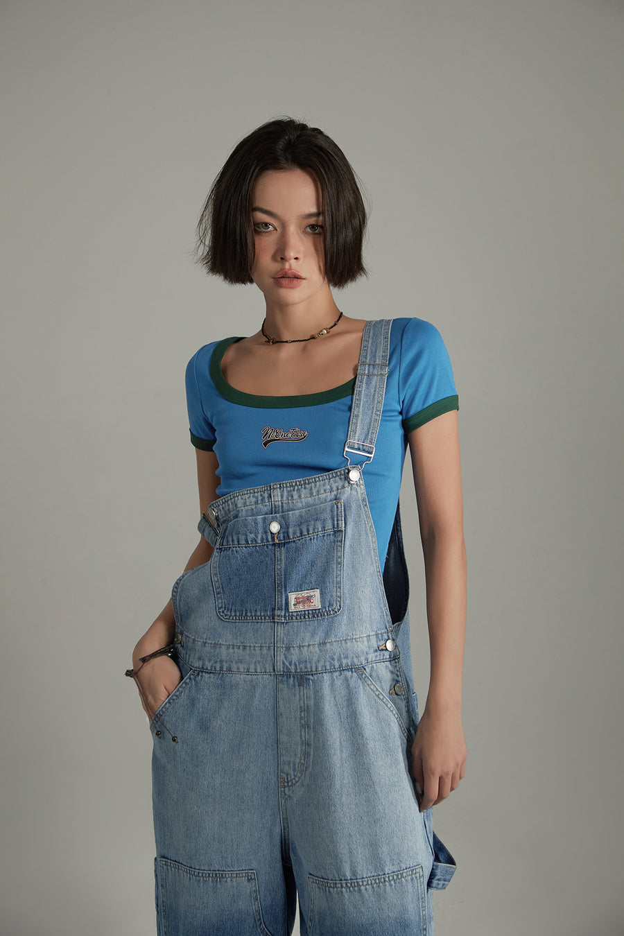 CHUU Washed Denim Suspender Jumpsuit