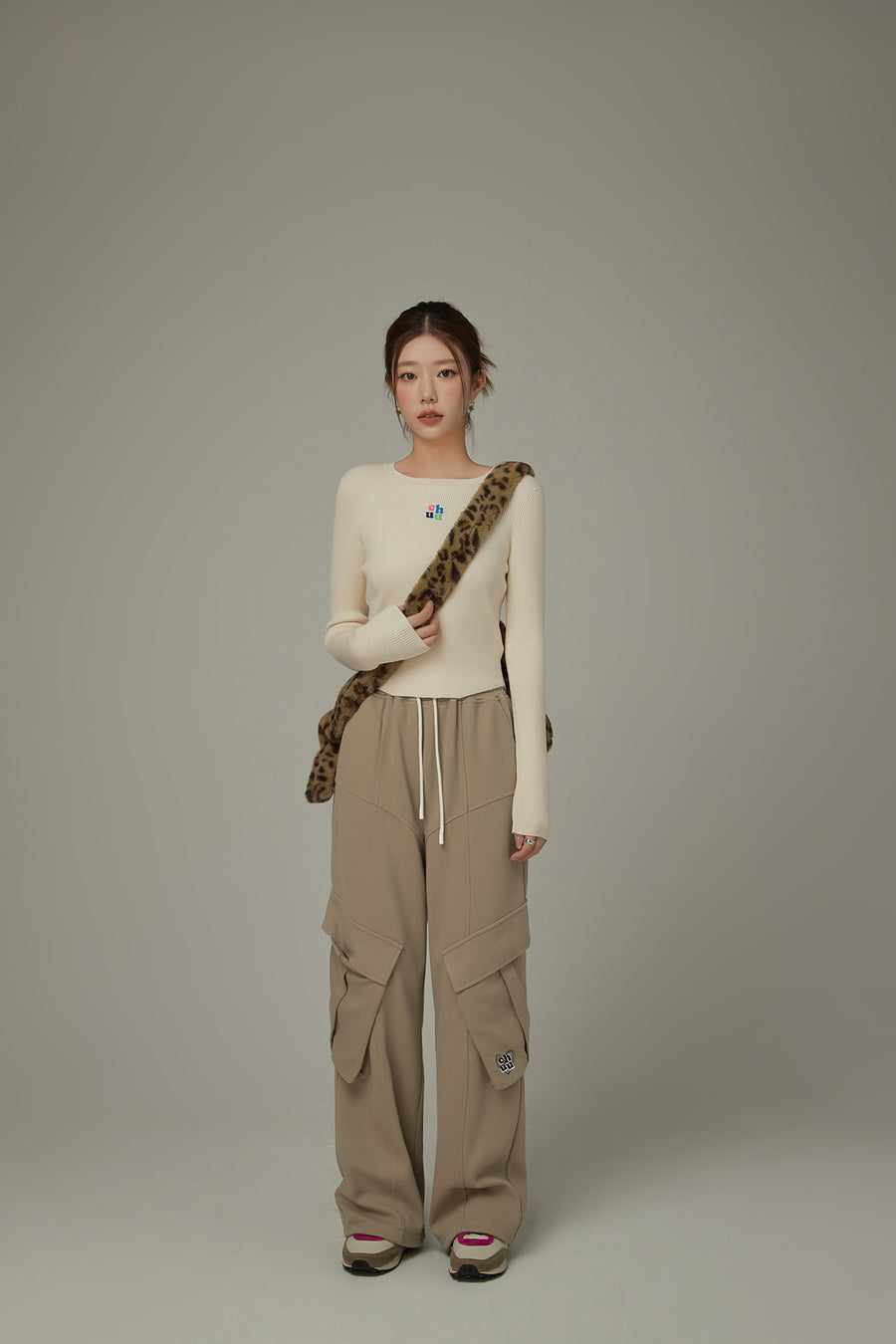 CHUU Elastic Waist Pocket Sweatpants