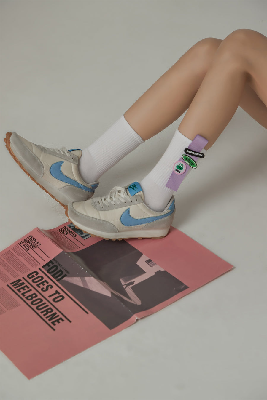 CHUU Colored Frog Sticker High Socks