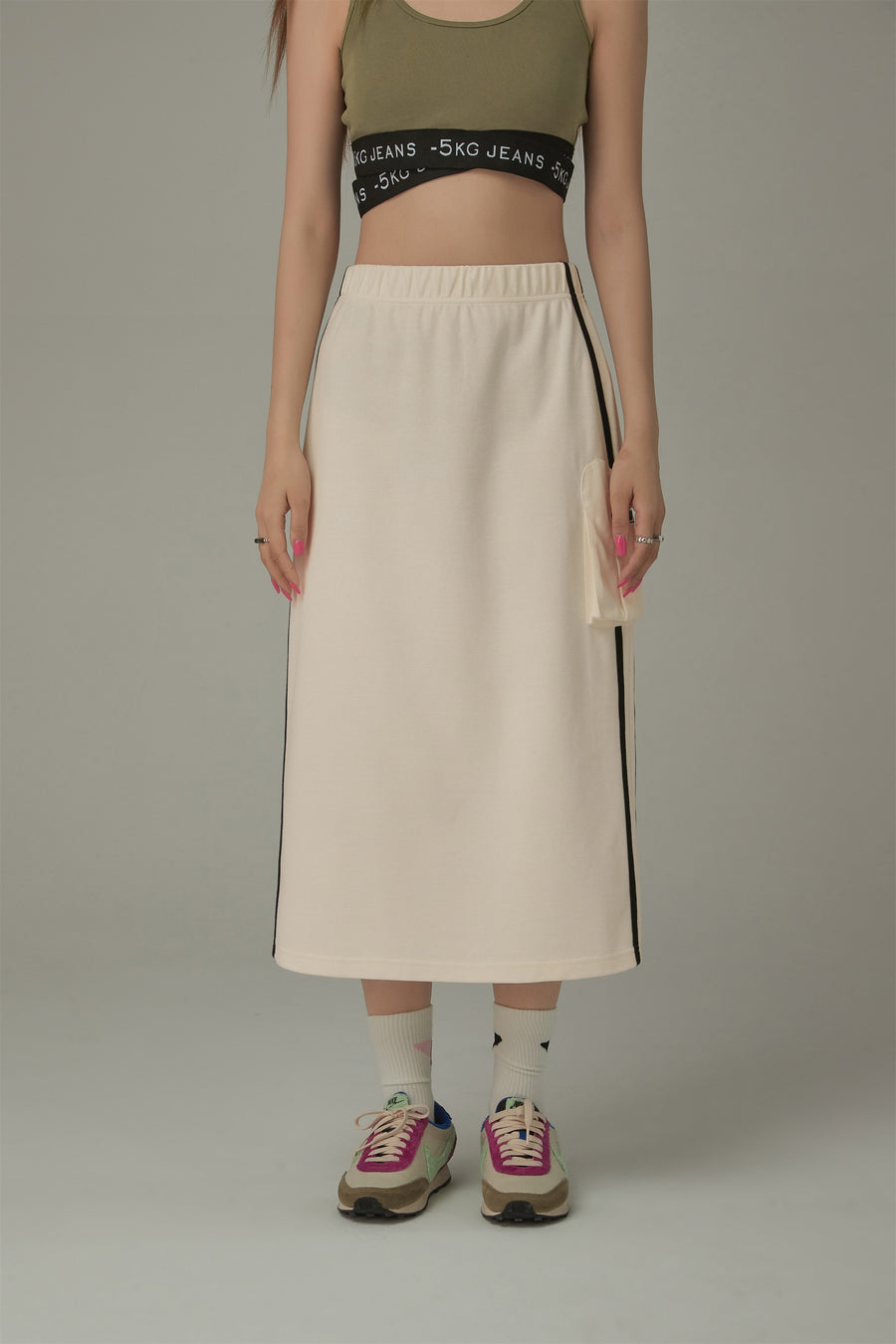 CHUU Side Line Pocket Logo Sporty Long Sweat Skirt