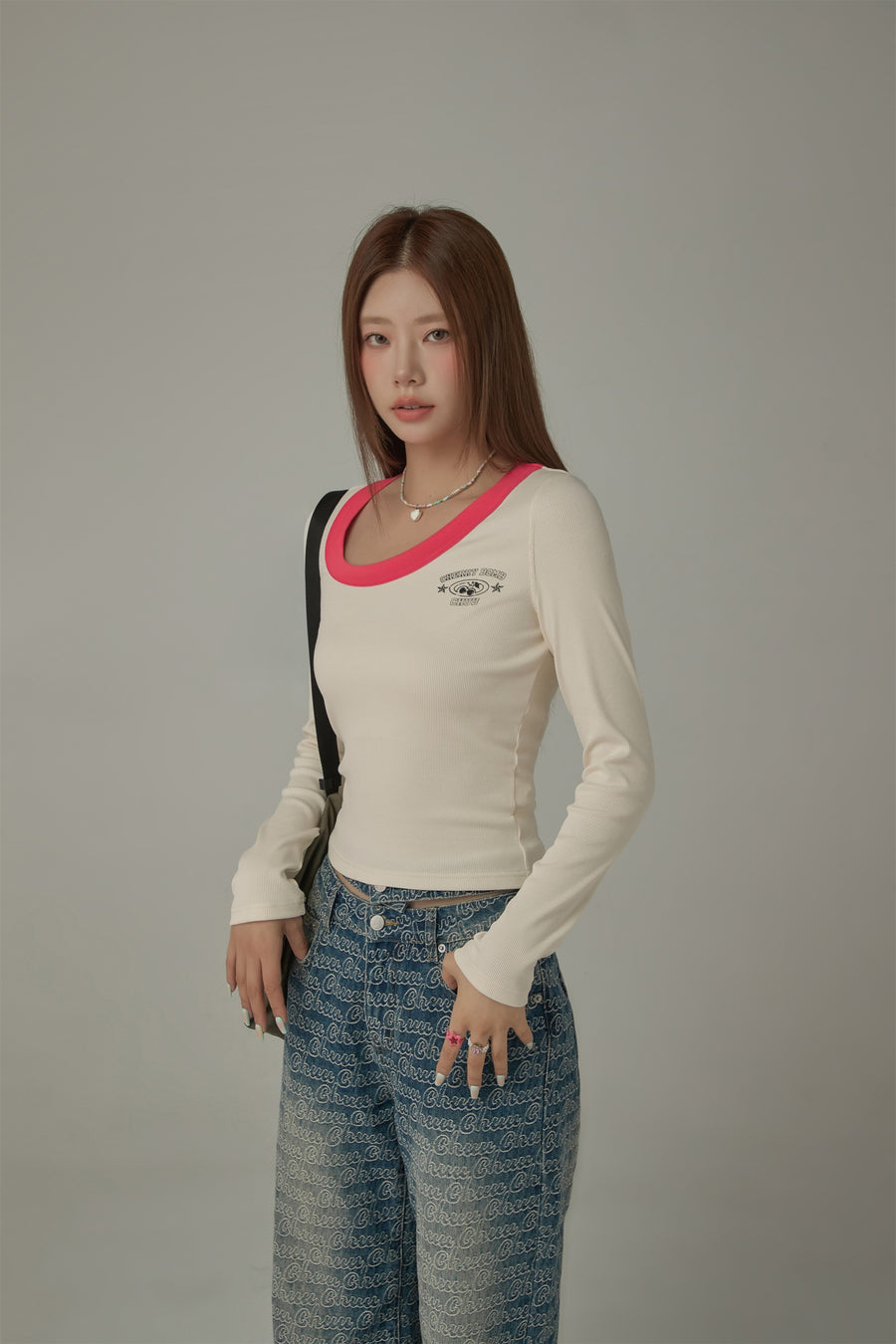 CHUU Unbalanced Round Neck Long Sleeves Top