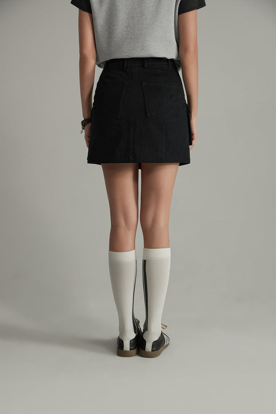 CHUU Cargo Pocket Mini Skirt