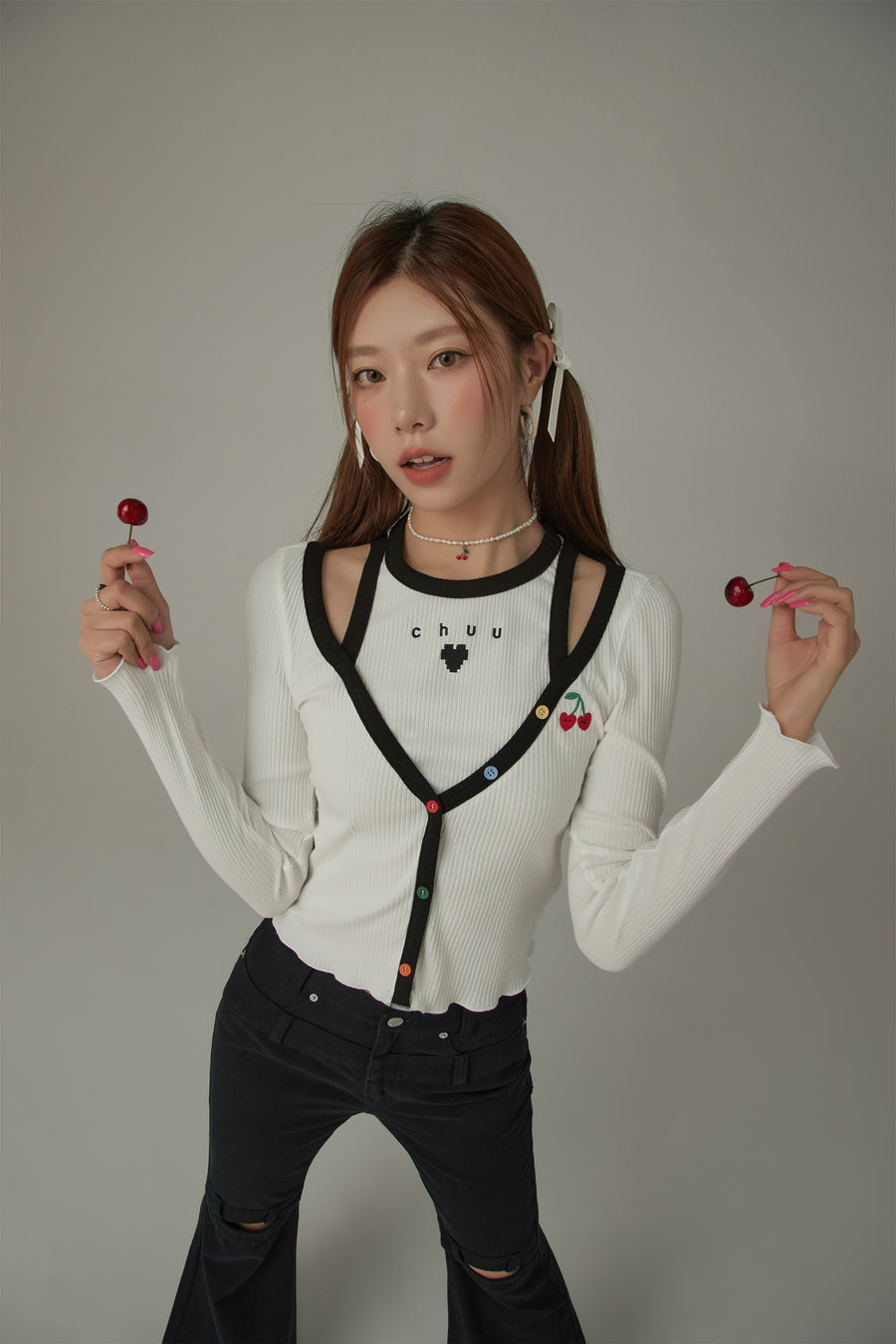 CHUU Rainbow Button Logo Layed Long Sleeve Top